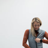 ES16 Supreme Vindvest Grey
